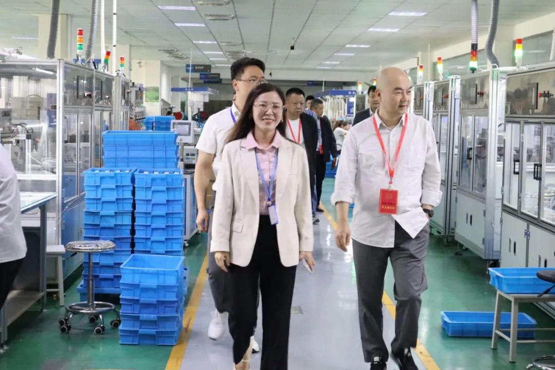 2.jpg 展开了一场深入的调研指导活动